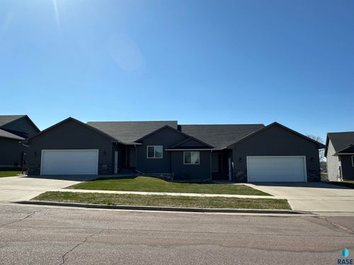 1213 N Archer Ave, Sioux Falls, SD, 57103-1256 | Card Image