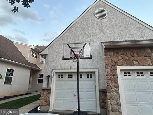 582 Cork Cir, WEST CHESTER, PA, 19380-3640 | Card Image