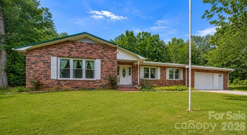 287 Robertson Dr, Old Fort, NC, 28762-5748 | Card Image