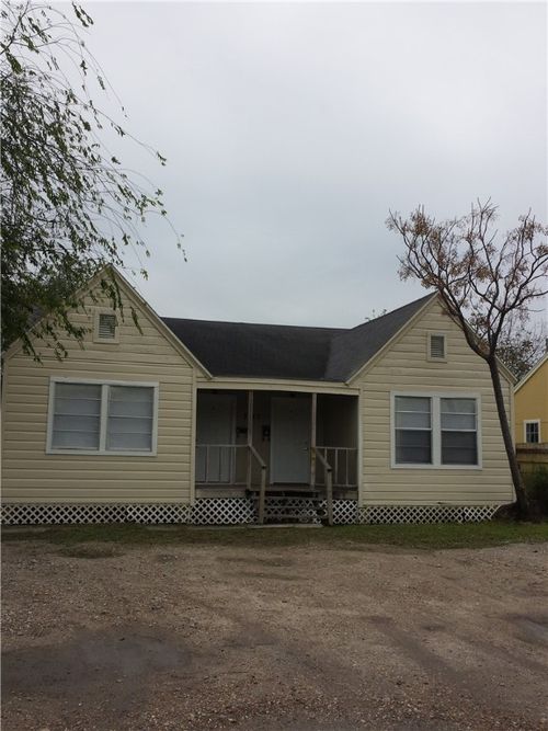 3143 Magnolia St, Corpus Christi, TX, 78408-3126 | Card Image