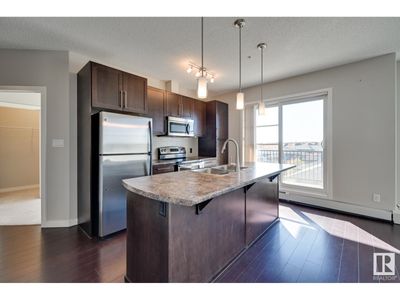 305 - 1144 Adamson Dr Sw, Condo with 2 bedrooms, 2 bathrooms and 2 parking in Edmonton AB | Image 3