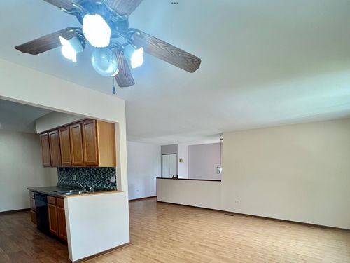 1420 Chippewa Trl, Wheeling, IL, 60090-5114 | Card Image