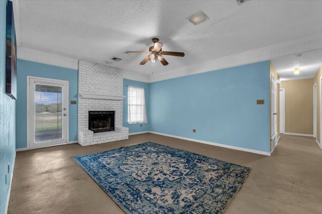 261 Rabbit Hl, House other with 3 bedrooms, 2 bathrooms and null parking in Lorena TX | Image 9
