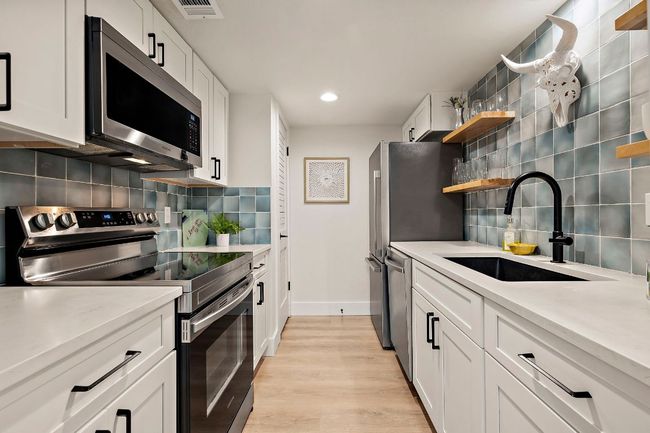 APT-3 - 1206 Hollow Creek Dr, Condo with 1 bedrooms, 2 bathrooms and 2 parking in Austin TX | Image 14