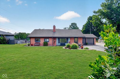 1277 Mount Pleasant East St, Greenwood, IN, 46142-8927 | Card Image