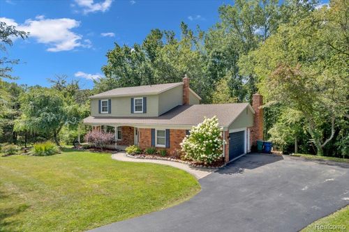 3397 Aquarious Cir, Oakland, MI, 48363-2714 | Card Image