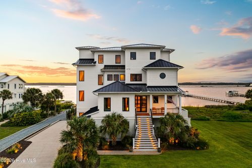 23 Sailview Dr, N Topsail Beach, NC, 28460-9216 | Card Image