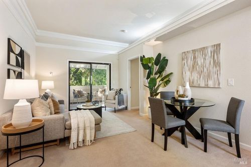 32 Picadilly Ct, San Rafael, CA, 94903-4255 | Card Image