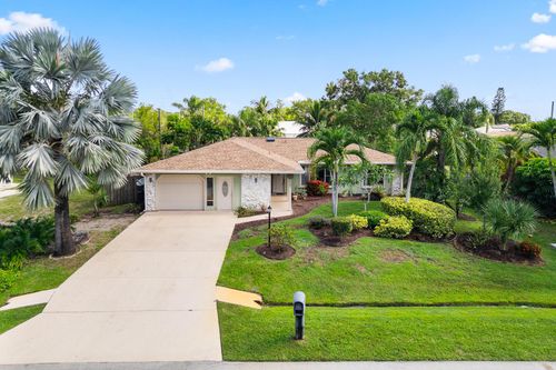 1107 Se Cambridge Dr, Port St Lucie, FL, 34952-5302 | Card Image