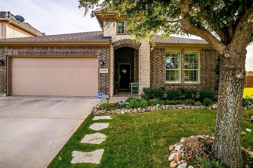 2500 Canyon Wren Lane, Fort Worth, TX, 76244 | Card Image