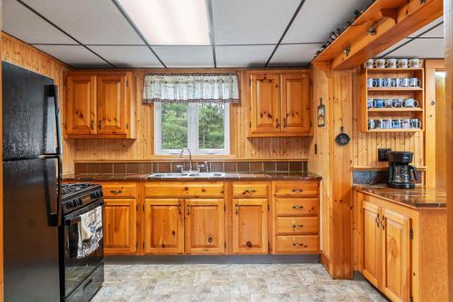 7 Kincaid Ln, West Newfield, ME, 04095-3244 | Card Image