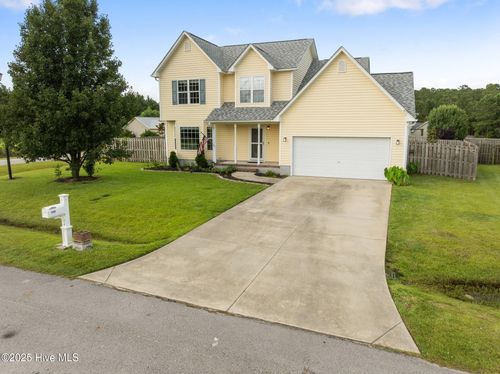 108 Michelle Ward Ln, Maple Hill, NC, 28454-8660 | Card Image