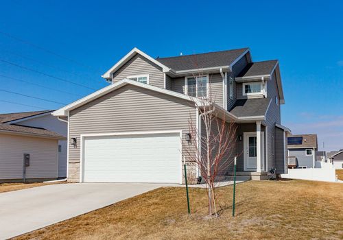 2823 22nd St Sw, Altoona, IA, 50009-5517 | Card Image