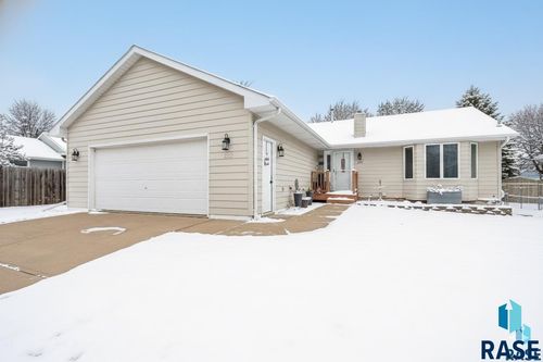 908 S Blaine St Street, Lennox, SD, 57039 | Card Image