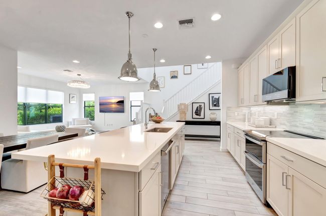 4343 Arcturus Ln, Condo with 3 bedrooms, 3 bathrooms and null parking in Lake Worth FL | Image 11