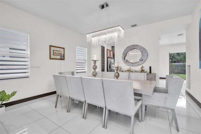 8814 Nw 154th Ter, House other with 5 bedrooms, 4 bathrooms and null parking in Miami Lakes FL | Image 7