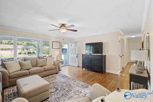 302 Woodall Ln, Scottsboro, AL, 35768-4215 | Card Image
