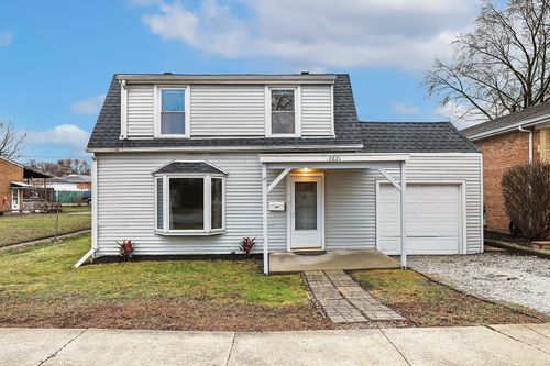 2821 W 102nd St, Evergreen Park, IL, 60805-3552 | Card Image