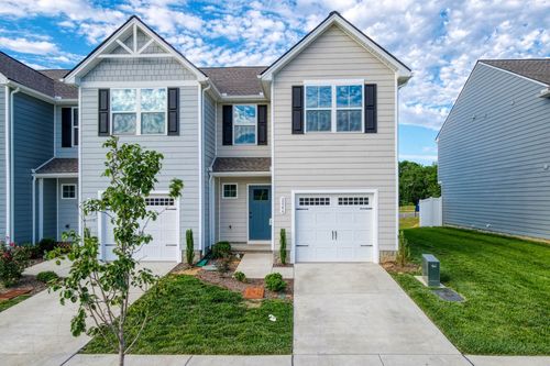2046 Floating Leaf Ln, Goodlettsville, TN, 37072-7701 | Card Image