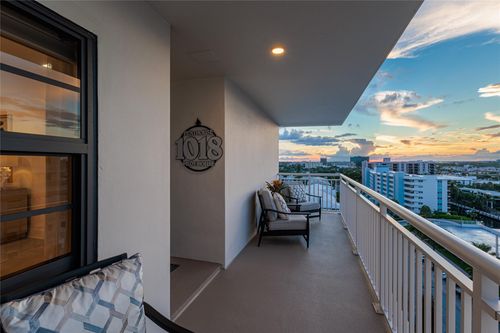 ph18-3100 Ne 48th St, Fort Lauderdale, FL, 33308-4960 | Card Image