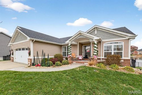 727 W 5th St, Saint Jacob, IL, 62281-1572 | Card Image