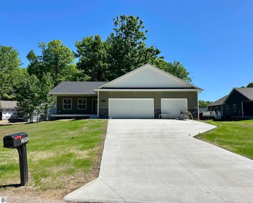 1092 Birmley Estates Dr, Traverse City, MI, 49696-8838 | Card Image