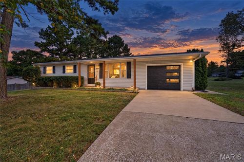 2251 Holly Dr, Wentzville, MO, 63385-4329 | Card Image