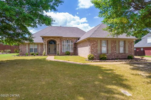 65 Flagstone Dr, Jackson, TN, 38305-8576 | Card Image