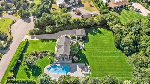 4 Bayberry Ln, Remsenburg, NY, 11960-2073 | Card Image