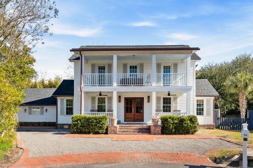 930 Richter Way, Mount Pleasant, SC, 29464-5030 | Card Image