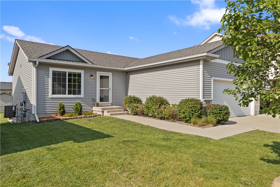 Valdez Dr, Des Moines, IA 50317