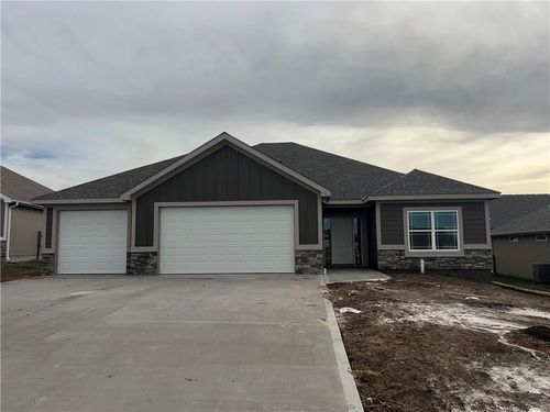 11805 E Ridgeview Ct, Peculiar, MO, 64078-0197 | Card Image