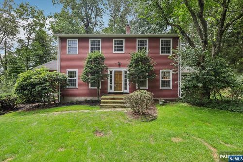 150 Deerfield Ter, Mahwah, NJ, 07430-2825 | Card Image