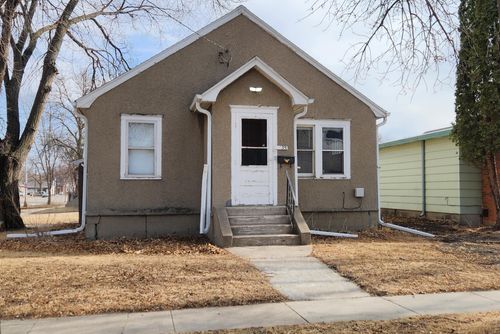 735 14th St N, Fargo, ND, 58102-3416 | Card Image