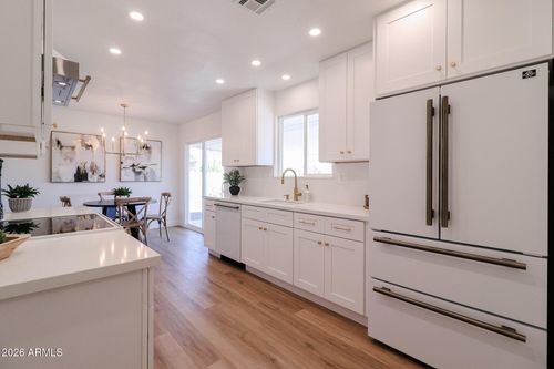 14201 N Bolivar Dr, Sun City, AZ, 85351-2938 | Card Image