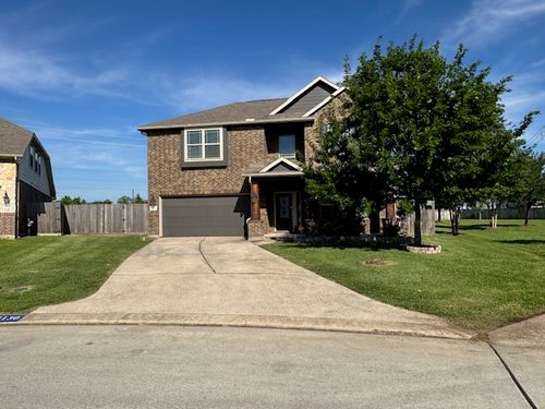 8130 Bay Run Ave, Baytown, TX, 77521-8637 | Card Image