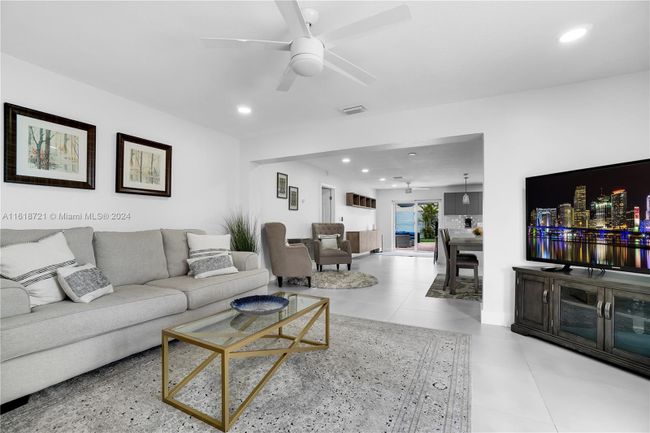 617 Nw 30th Ct, House other with 3 bedrooms, 3 bathrooms and null parking in Wilton Manors FL | Image 1