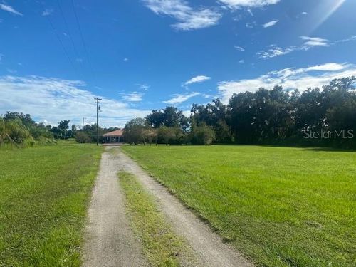 5309 Thonotosassa Rd, PLANT CITY, FL, 33565-5703 | Card Image