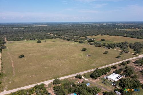 2615 Yorktown Slickfield Rd, Yorktown, TX, 78164-5318 | Card Image