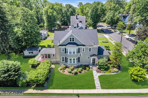 18 Hampton St, Cranford, NJ, 07016-1821 | Card Image