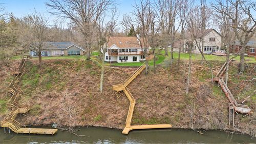 9895 Lakeview Dr, Berrien Springs, MI, 49103-2204 | Card Image
