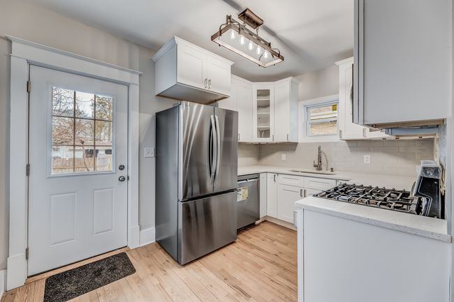2027 S 6 Th Ave, House other with 3 bedrooms, 1 bathrooms and 2 parking in Maywood IL | Image 5