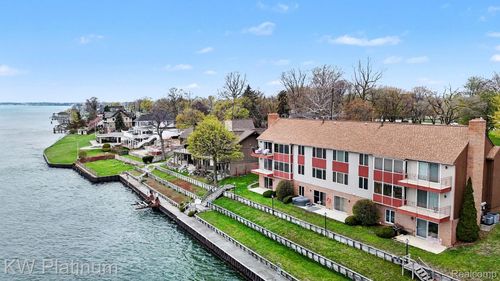 2526 Military Street, Port Huron, MI, 48060 | Card Image