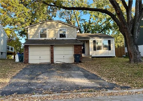 12533 S Locust St, Olathe, KS, 66062-1123 | Card Image