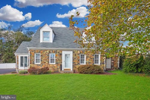 141 S Nursery Ave, PURCELLVILLE, VA, 20132-3202 | Card Image