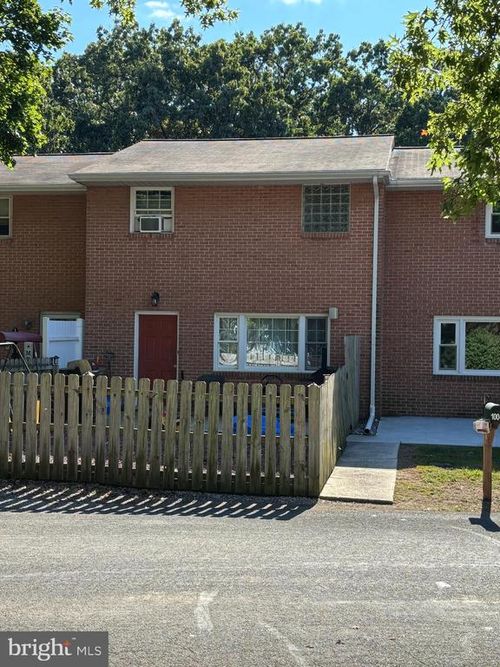 1004 Laurich Dr, CHAMBERSBURG, PA, 17202-9176 | Card Image