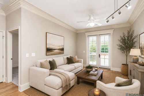 205-7707 Bluebonnet Blvd, Baton Rouge, LA, 70810-2079 | Card Image