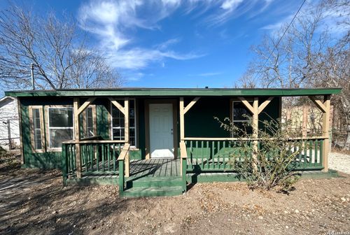 715 W Gerald Ave, San Antonio, TX, 78221-1114 | Card Image