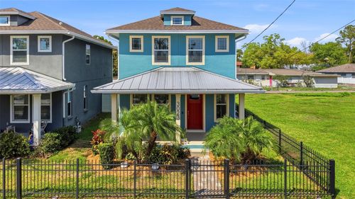 3023 W Spruce St, TAMPA, FL, 33607-3233 | Card Image
