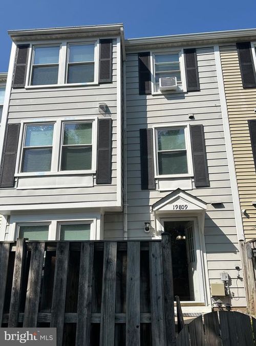 19809 Larentia Dr, GERMANTOWN, MD, 20874-1060 | Card Image